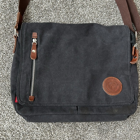 AUGUR STRAUSS & Co. Canvas/Leather Messenger. Navy blue- EUC/SFH - Picture 2 of 8